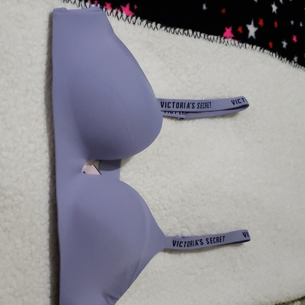 Victoria  secret  tshirt bra